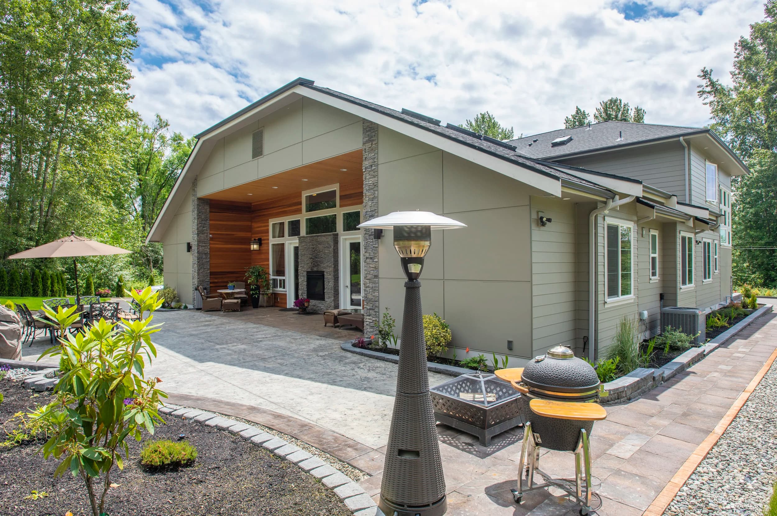 Kenmore Retreat exterior and front entrance